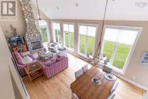 Beach house - Image 2