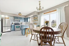 Cozy Hilltop Cottage w/ Patios near downtown Omaha - Image 2