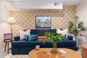 Grand Budapest Quarters. 1BR Home steps from Metro - Image 3