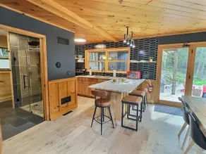 Cabin in Ellicottville, Fire Place & Hot Tub - Image 4