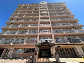 Ocean View | 1st Floor Convenience Store | 3 Minutes to the Beach | 1 Hour from the Airport | Free WiFi ZA232 - Image 3