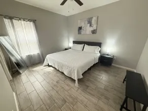 Cozy and Stylish | 3 Bedroom Apt - Image 2