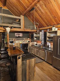 cabin in the woods with Hottub - Image 4