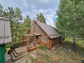 cabin in the woods with Hottub - Image 3