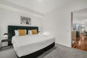 2BR City Apartment | 1 min to Parliament Station - Image 2