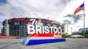 “New” Speedway Skyview: ModernTracksideStay, 3BR - Image 2