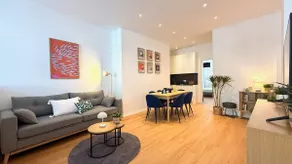 BeckHomes Munich K4: 210 QM - 18+ Guests - 7 BR - Image 2