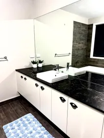 Modern and Spacious three Bedroom House - Image 4
