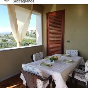 Large terrace • olives & sea - Image 2