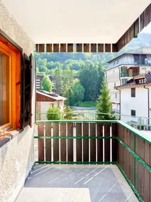 Miri & Ginny | City Center | Limone Ski Slopes - Image 2