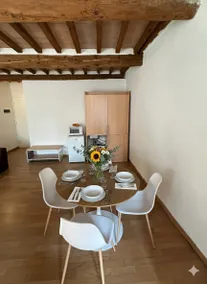 Downtown apartment - Image 2
