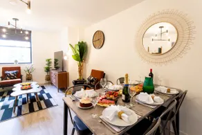 #57 Central Taunton 2BR APT - Sleeps 6 - 5 mins to Taunton Player Ready 2 - "Perfect For Contractors and Families - Free Parking" - Image 2