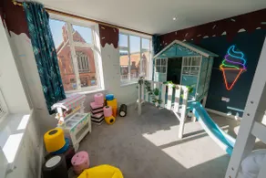 The Sprinkle Pad 3BR Luxury Family Retreat - Image 2