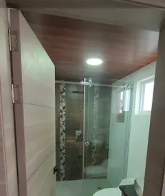 Beautiful brand new suite - Image 5