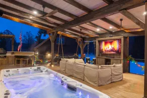 Wine Country Loft + Heated Swim Spa - Image 5