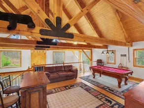 Mountain Home with Scenic Views - Image 3