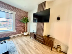 Modern Rustic Luxury - 2 Bdrm - Image 3