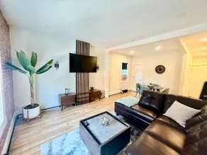 Modern Rustic Luxury - 2 Bdrm - Image 2