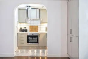 Modern 2BR/2BA + Sofa Bed | Parking & WiFi - Image 5