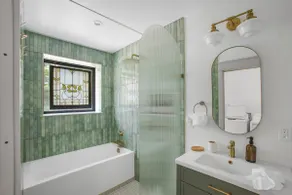 Family Guesthouse | 5 Minute Drive to the Beach - Image 5
