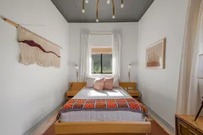 Family Guesthouse | 5 Minute Drive to the Beach - Image 3