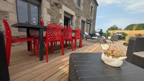 Apartment with Jacuzzi & Garden, 15 min from Saint-Malo – 8 people - Image 2