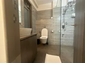 Plush Haus Juhu - Luxury 2 BHK Apartment - Image 4