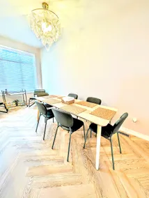 Stylish House In The Heart Of Cochrane - Image 2