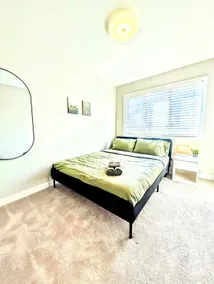 Stylish House In The Heart Of Cochrane | Free Park - Image 5
