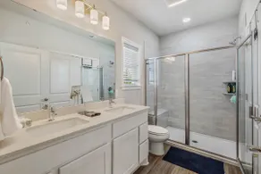 Festive Allen Park Stay w/ Pool Access Near A&M - Image 4