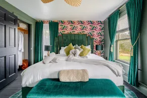 2 Fun Homes - Image 5
