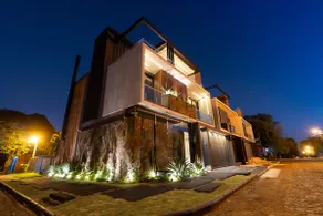 Experience CDE in style premium house - Image 2