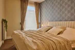 Aurora City Apartment - Image 3