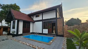 Villa Samangkuk Private Pool WiFi 10pax - Image 3