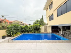 A modern, safe suite with an excellent location - Image 4