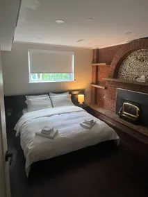 Bright & Cozy Bankfield Stay - Image 3