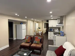 Bright & Cozy Bankfield Stay - Image 4