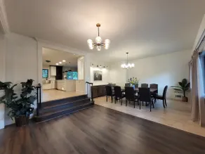 Beautiful mid-century ranch - Image 4