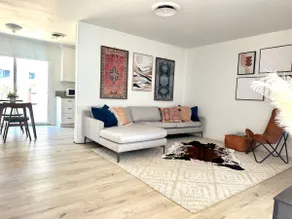 2 BR Aura Abode | Parking | 15 Min to UCD/Airport - Image 5