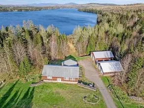 Lakefront Retreat on Back Lake - Image 2