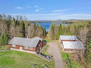 Lakefront Retreat on Back Lake - Image 3