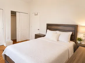Astoria 3BR Home | Balcony | Near Manhattan - Image 5