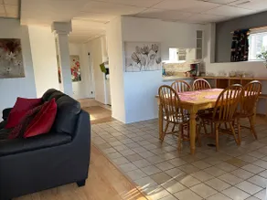 Comfortable, quiet walk-in lower suite. - Image 3