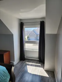 Apartment in Ste-Marthe-Sur-Le-Lac - Image 2