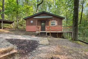 Spacious cabin near Hocking Hills State Park - Image 2