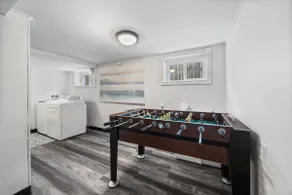 Modern 4BR Home Near Train & Downtown Naperville - Image 4