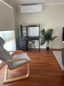 Family & Work Stay Near Deakin | Parking + WiFi - Image 5