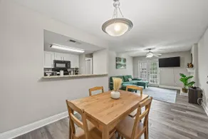 Sleek 1BR + pool | Walk to Bars - Image 2
