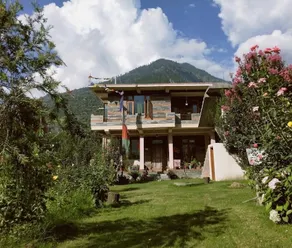 The Kais Cottage near Manali, Naggar- Manali road - Image 5