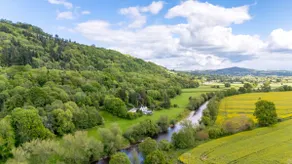 Charming 3-Bed Cottage by the River Usk - Image 4